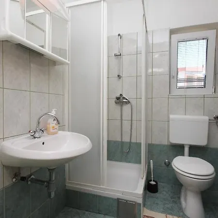 Apartments And Rooms With Parking Space Starigrad, Paklenica - 6606