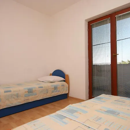 Apartments And Rooms With Parking Space Starigrad, Paklenica - 6606 Starigrad Paklenica