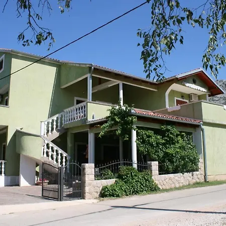 Guest house Apartments And Rooms With Parking Space Starigrad, Paklenica - 6606 3*
