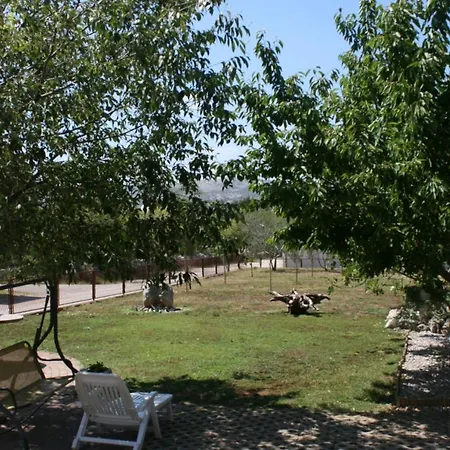 Guest house Apartments And Rooms With Parking Space Starigrad, Paklenica - 6606
