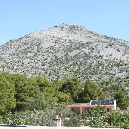 Guest house Apartments And Rooms With Parking Space Starigrad, Paklenica - 6606 3*