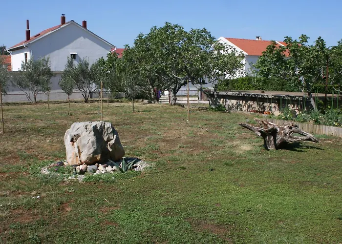 Гостевой дом And With Parking Space Starigrad, Paklenica - 6606 Стариград-Пакленица